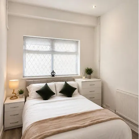 Away From 4-bed St George Apartamento